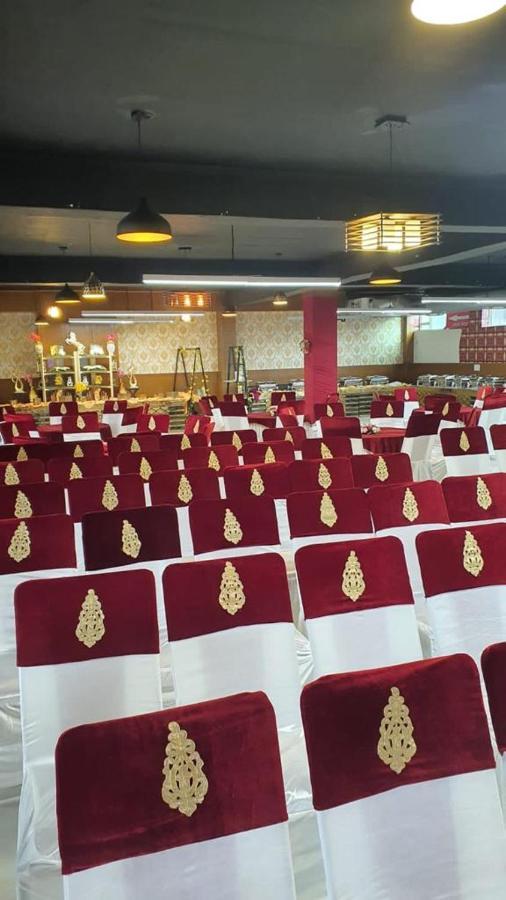Jb Residency Zirakpur !! Top Rated & Most Awarded Property In Zirakpur Hotel Eksteriør billede