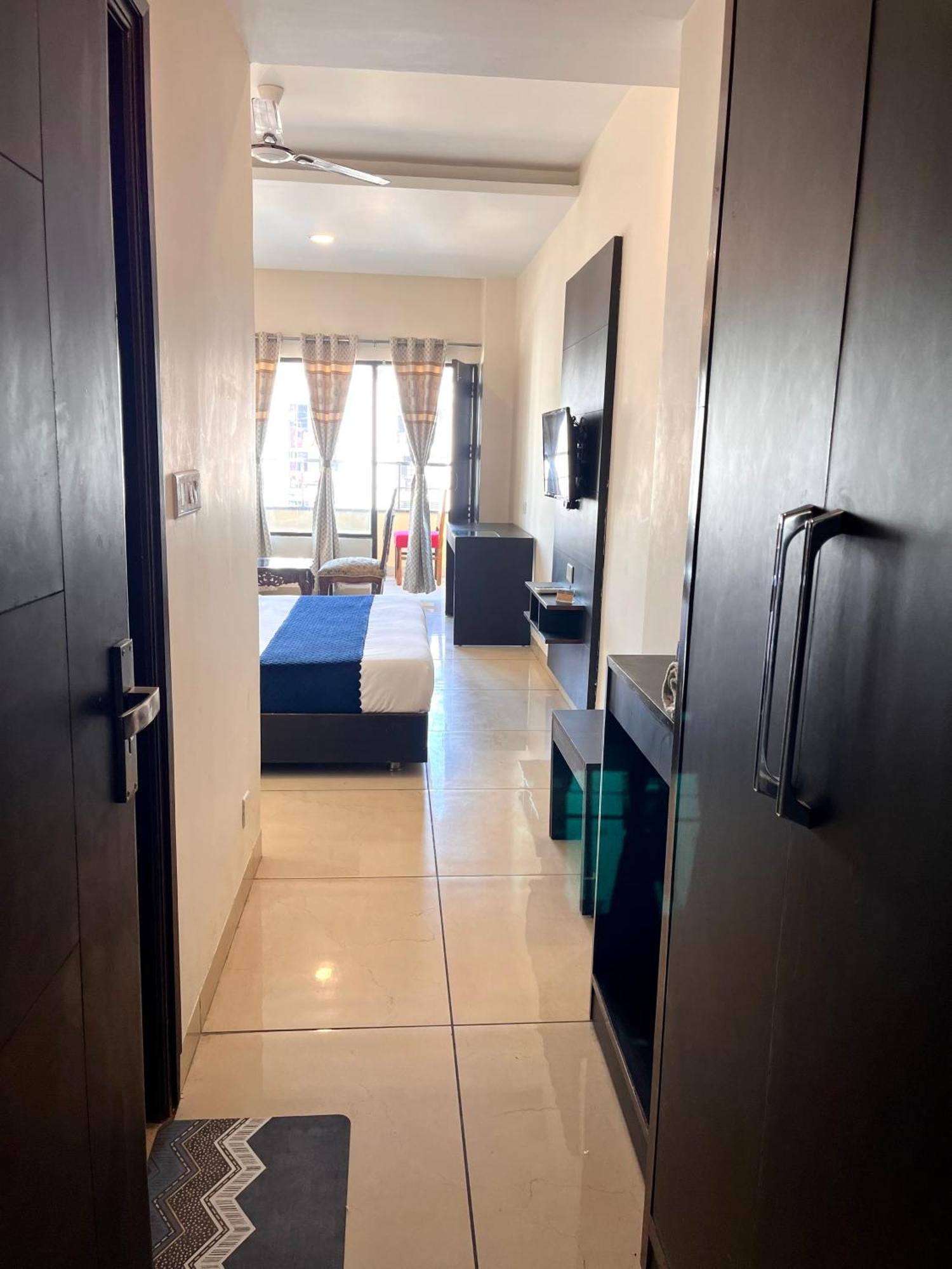 Jb Residency Zirakpur !! Top Rated & Most Awarded Property In Zirakpur Hotel Eksteriør billede