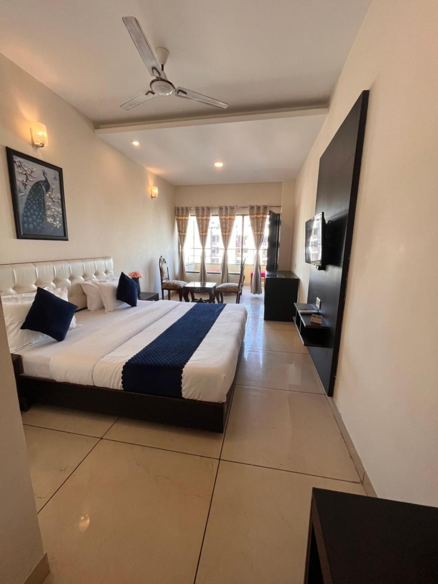 Jb Residency Zirakpur !! Top Rated & Most Awarded Property In Zirakpur Hotel Eksteriør billede