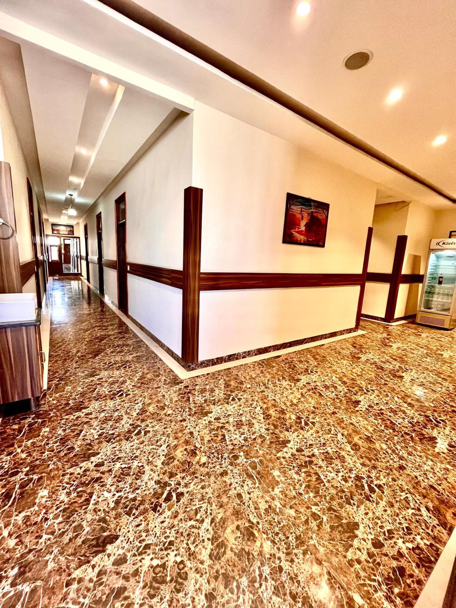 Jb Residency Zirakpur !! Top Rated & Most Awarded Property In Zirakpur Hotel Eksteriør billede